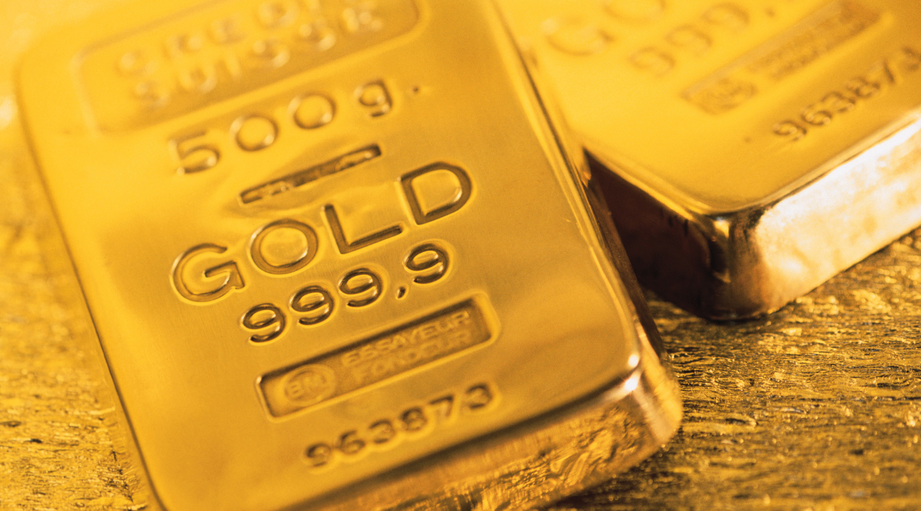 What-is-the-Value-of-a-Gold-Bar-Royal-Bull-Article